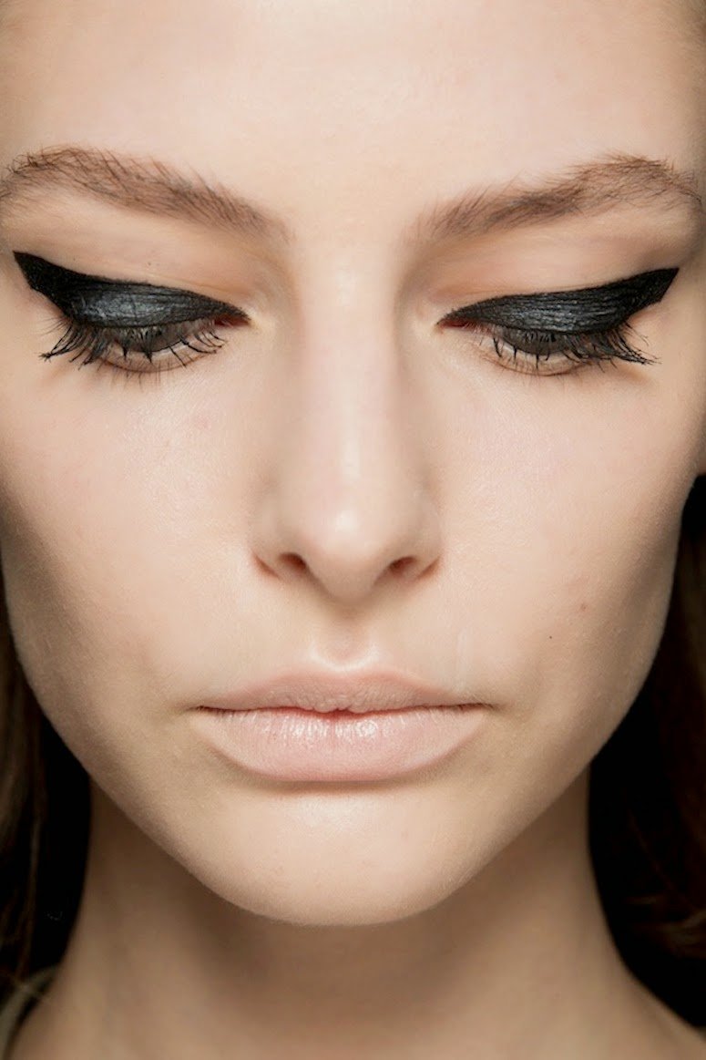 Модний зимовий макіяж 2020. Основні тренди (83 фото) Модний зимовий макіяж 2020. Основні тренди (83 фото)