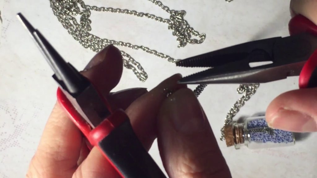 Прикраси з біжутерії своїми руками