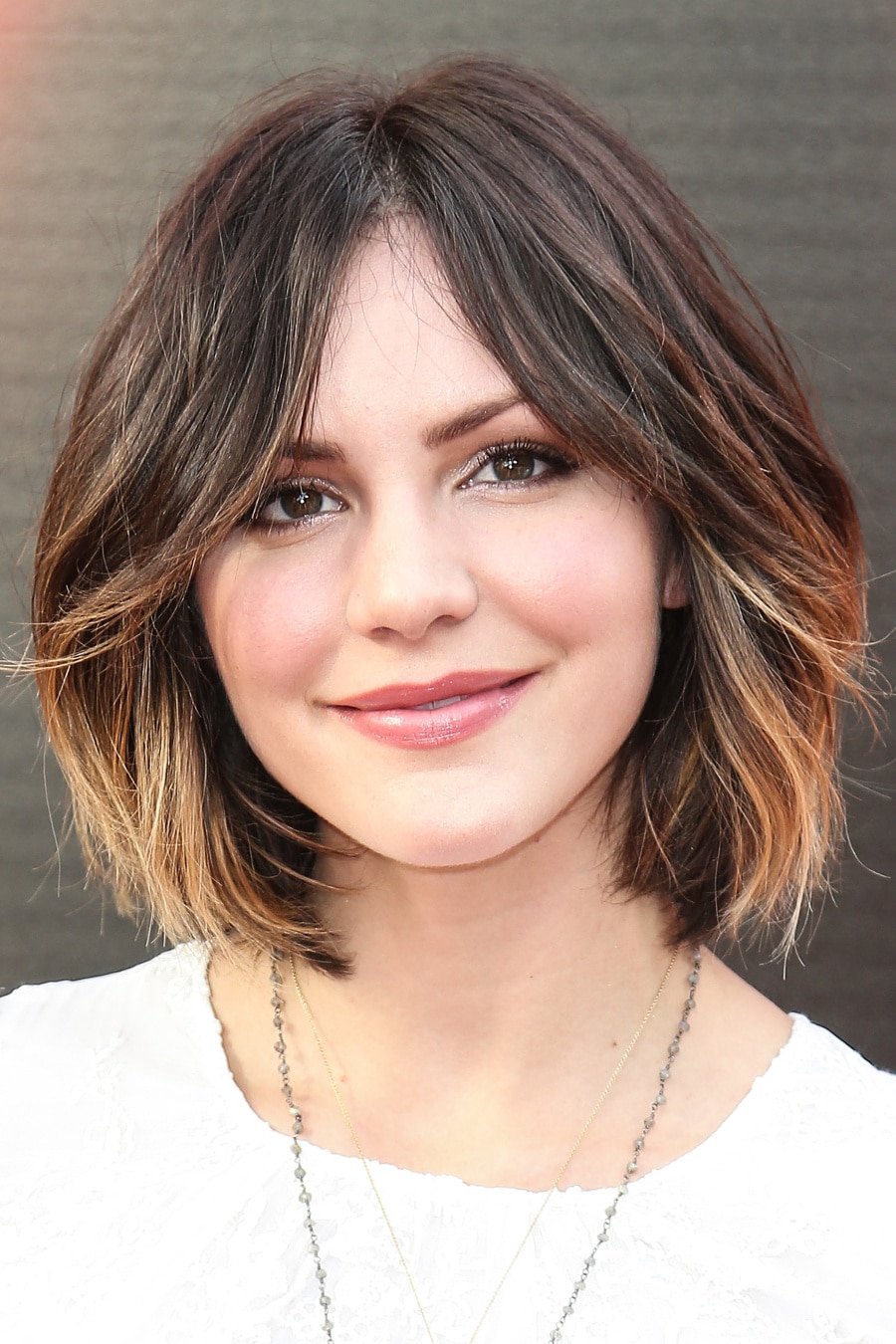 Модні стрижки та зачіски зими 2020 (85 фото) Модні стрижки та зачіски зими 2020 (85 фото)