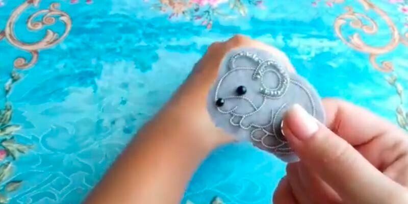 Щур (миша) своїми руками — символ 2020 року з різних матеріалів (схеми і викрійки) Щур (миша) своїми руками — символ 2020 року з різних матеріалів (схеми і викрійки)