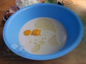 Дріжджові пиріжки з рибою, рисом і грибами на сковороже   фото рецепт