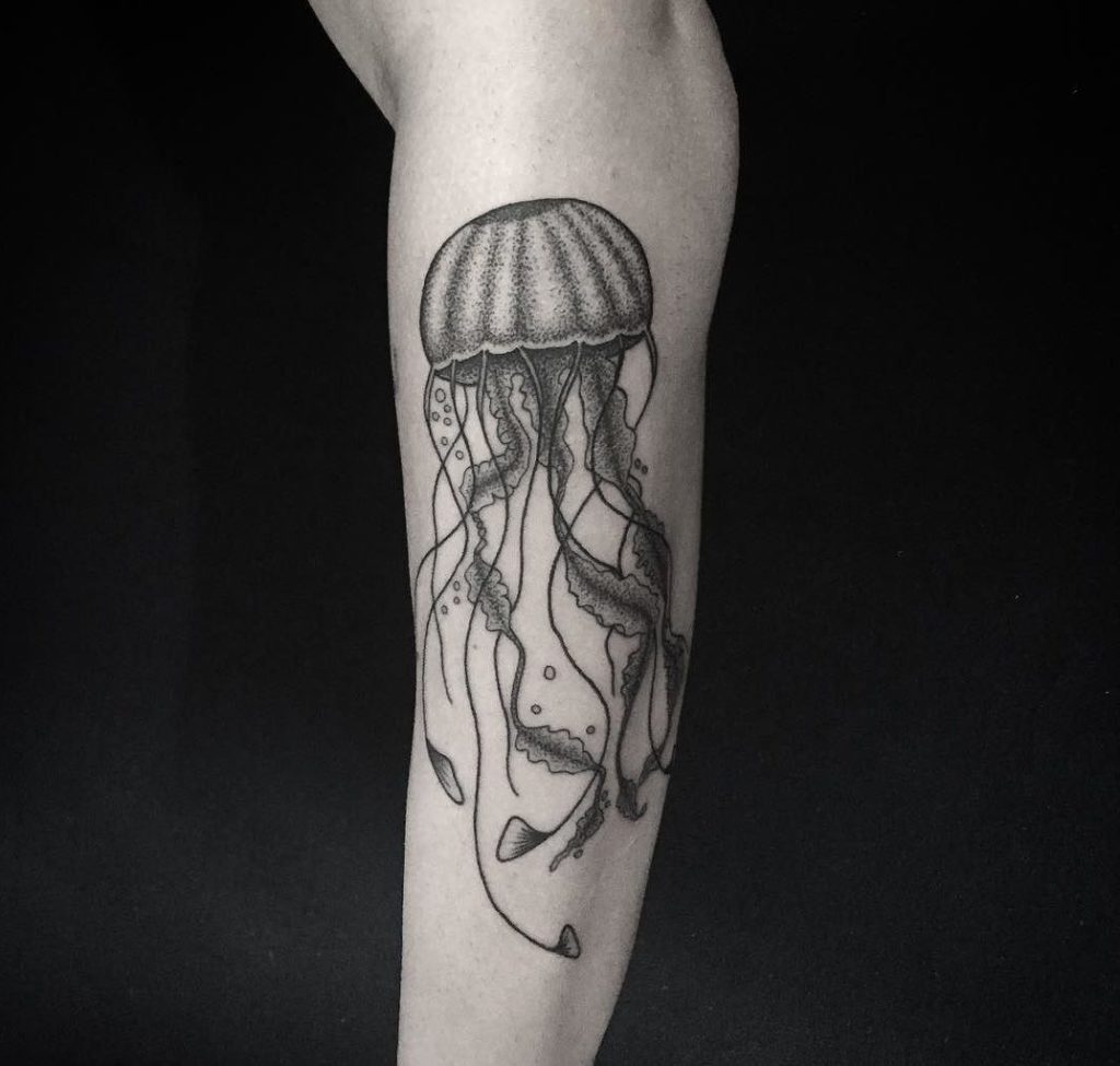 Жіночі тату в чорно білому варіанті кращі ідеї! (68 фото) Жіночі тату в чорно білому варіанті кращі ідеї! (68 фото)