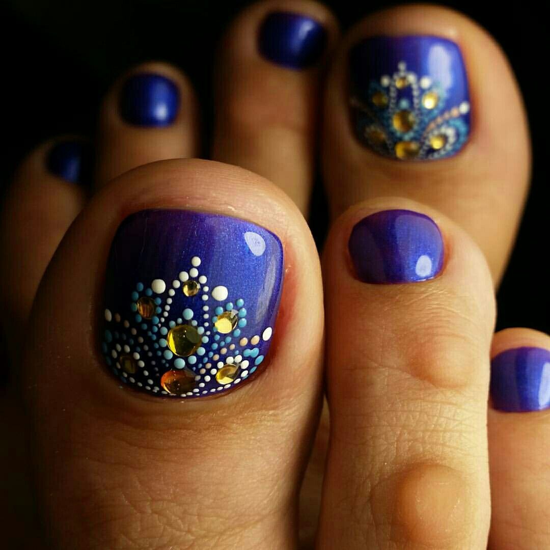 Яскравий літній педикюр 2020 року:модні тренди та новинки (102 фото) Яскравий літній педикюр 2020 року:модні тренди та новинки (102 фото)