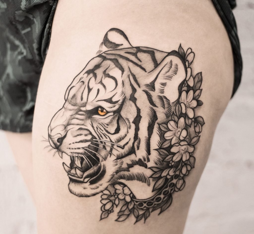 Жіночі тату в чорно білому варіанті кращі ідеї! (68 фото) Жіночі тату в чорно білому варіанті кращі ідеї! (68 фото)