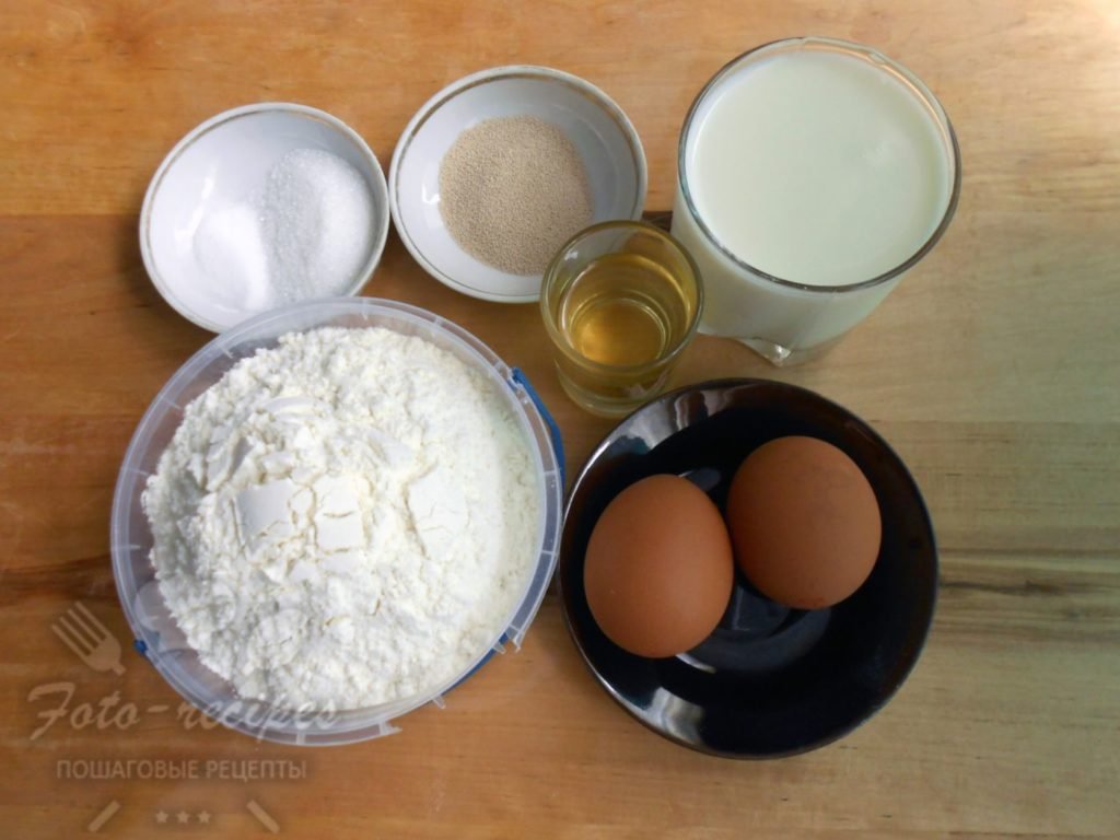 Дріжджові пиріжки з рибою, рисом і грибами на сковороже   фото рецепт
