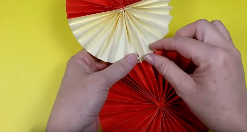 Дід мороз з паперу своїми руками + шаблони і трафарети для вирізання Дід мороз з паперу своїми руками + шаблони і трафарети для вирізання