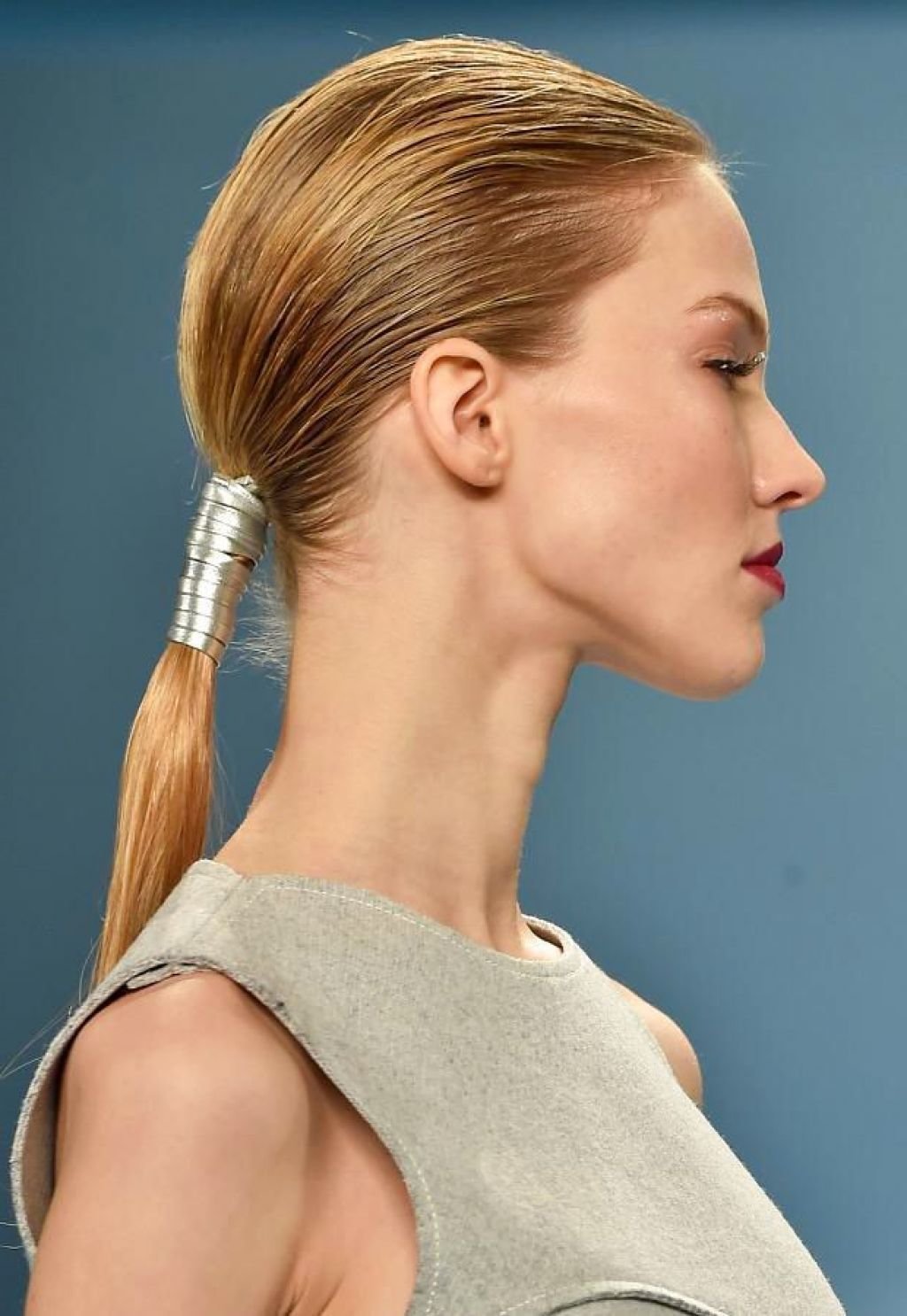 Модні стрижки та зачіски зими 2020 (85 фото) Модні стрижки та зачіски зими 2020 (85 фото)