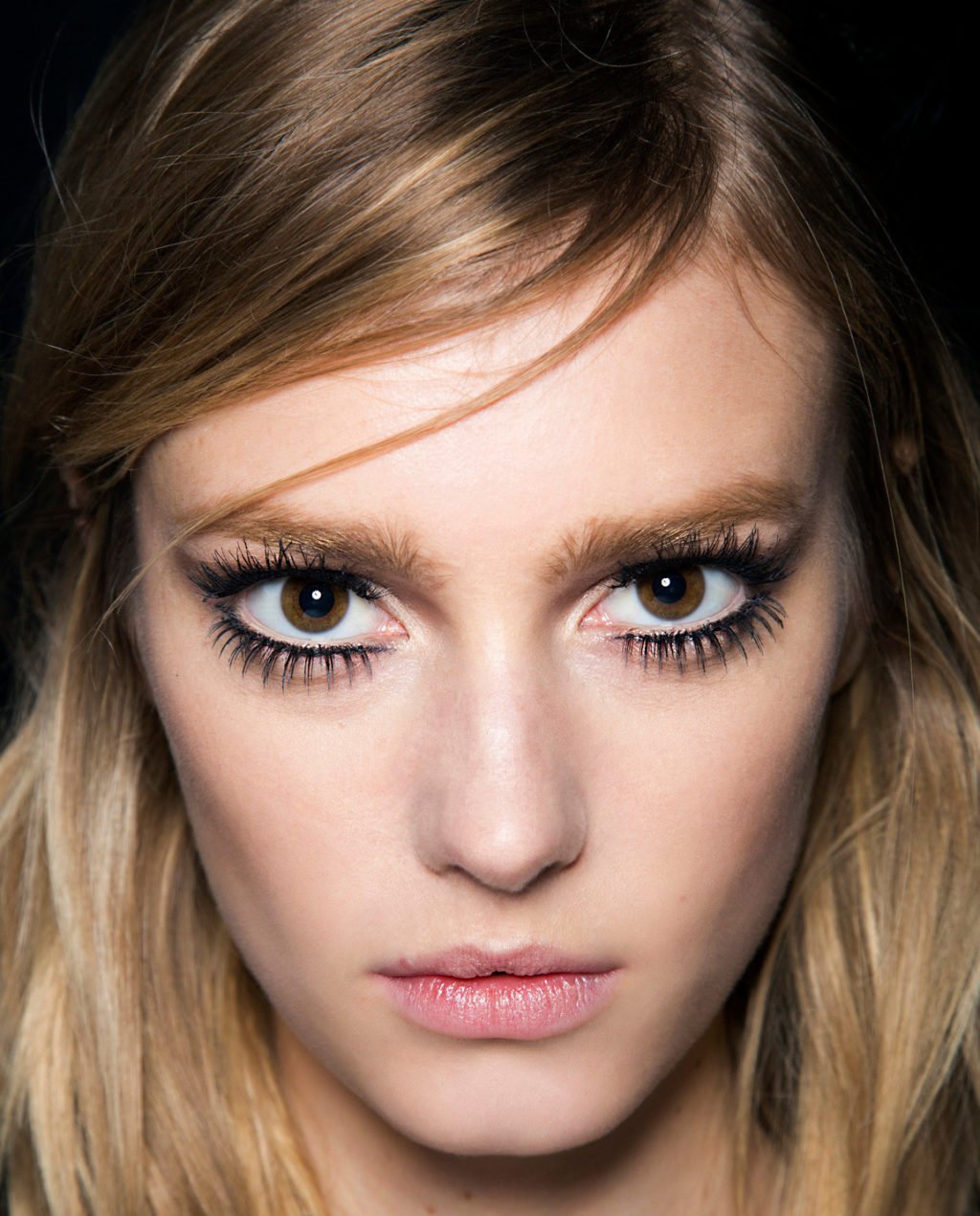 Модний зимовий макіяж 2020. Основні тренди (83 фото) Модний зимовий макіяж 2020. Основні тренди (83 фото)