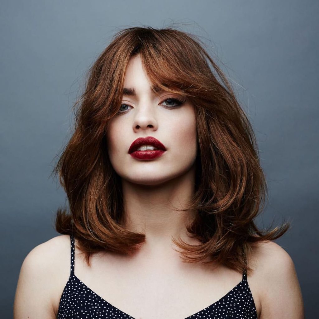 Модні стрижки та зачіски зими 2020 (85 фото) Модні стрижки та зачіски зими 2020 (85 фото)