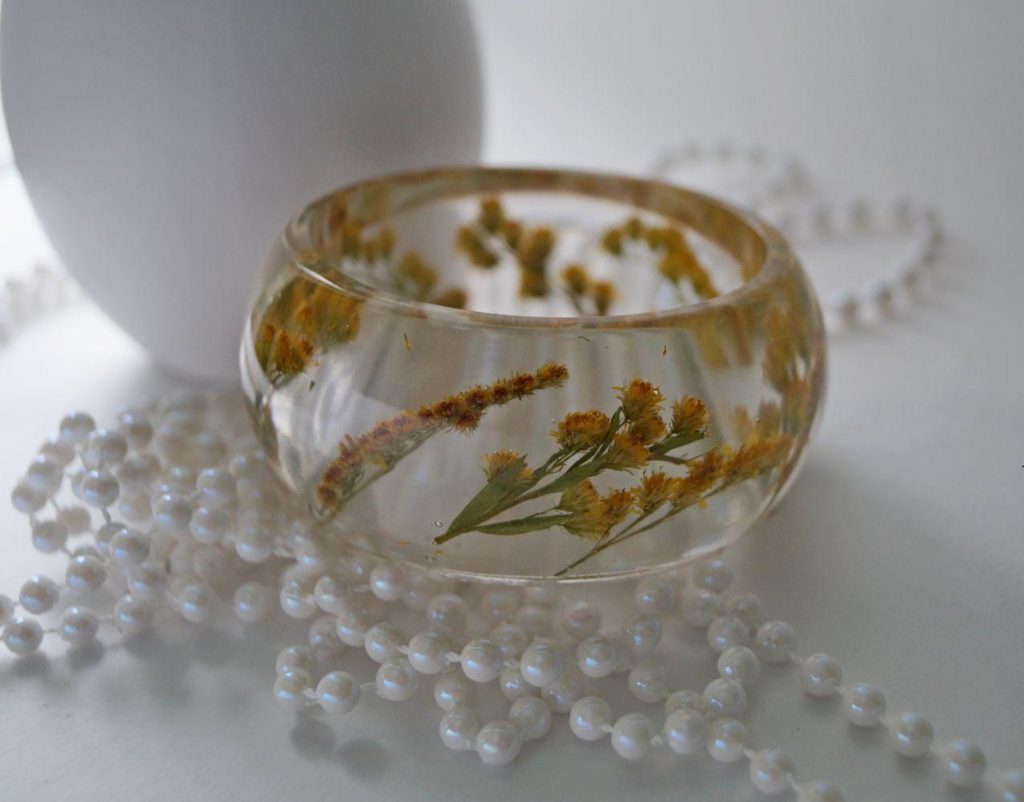 Прикраси з біжутерії своїми руками