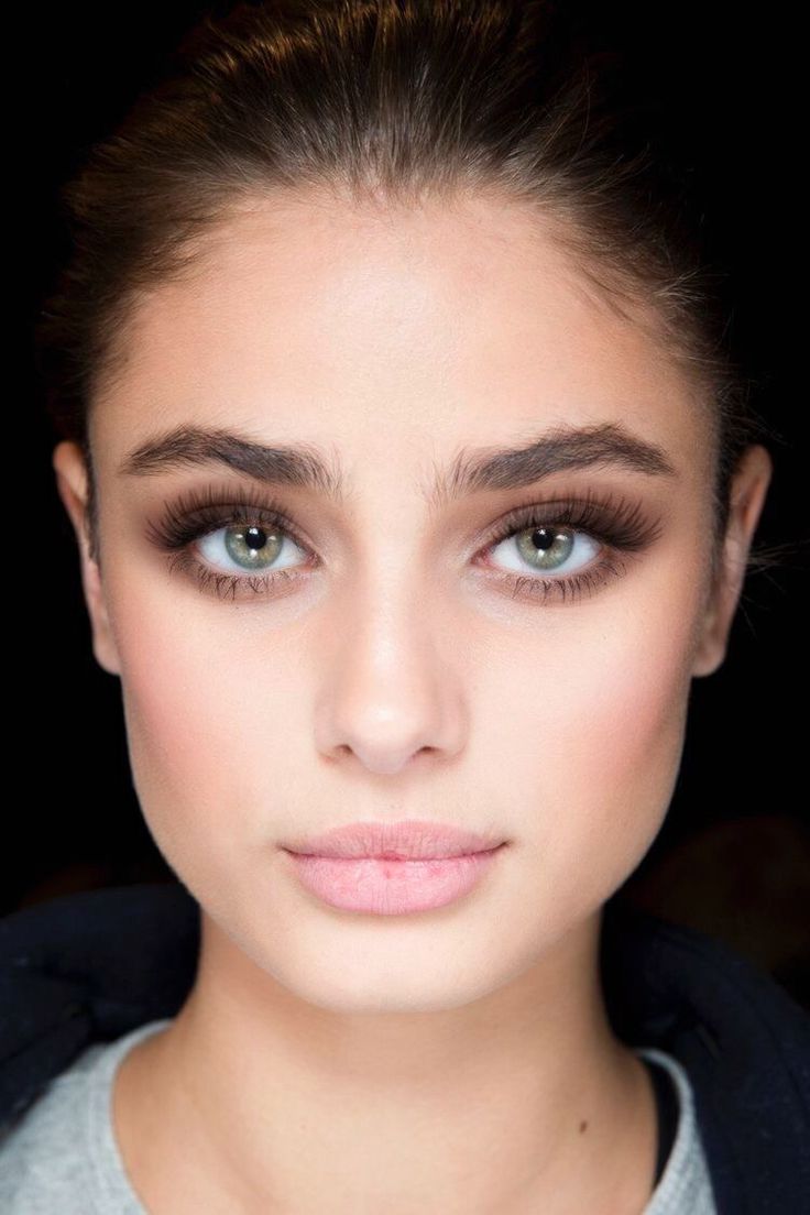 Модний зимовий макіяж 2020. Основні тренди (83 фото) Модний зимовий макіяж 2020. Основні тренди (83 фото)