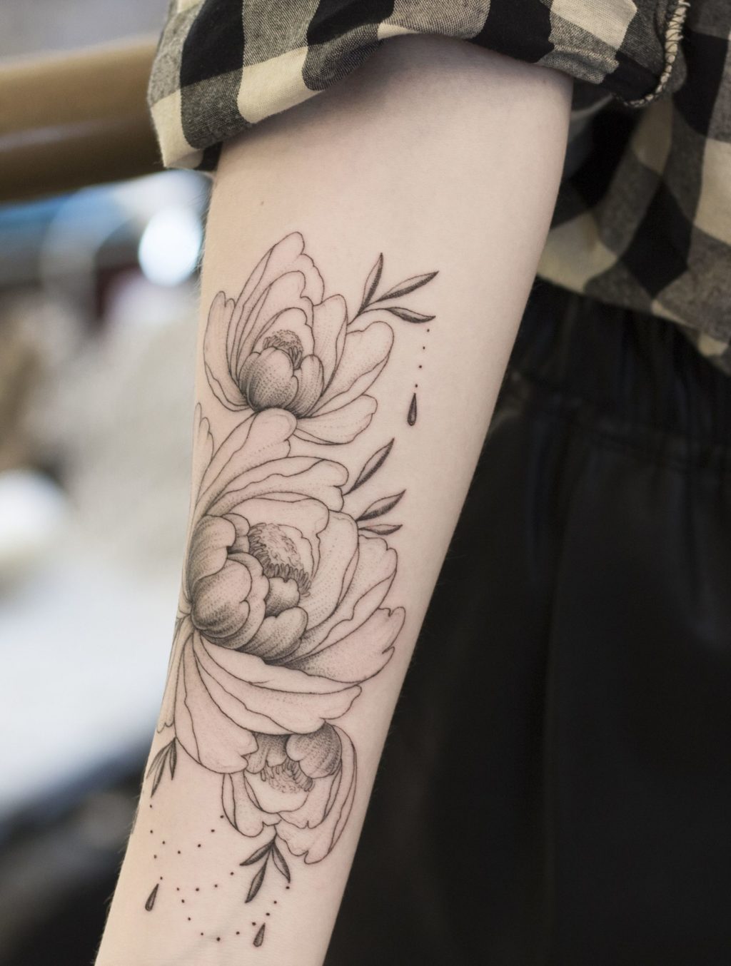 Жіночі тату в чорно білому варіанті кращі ідеї! (68 фото) Жіночі тату в чорно білому варіанті кращі ідеї! (68 фото)