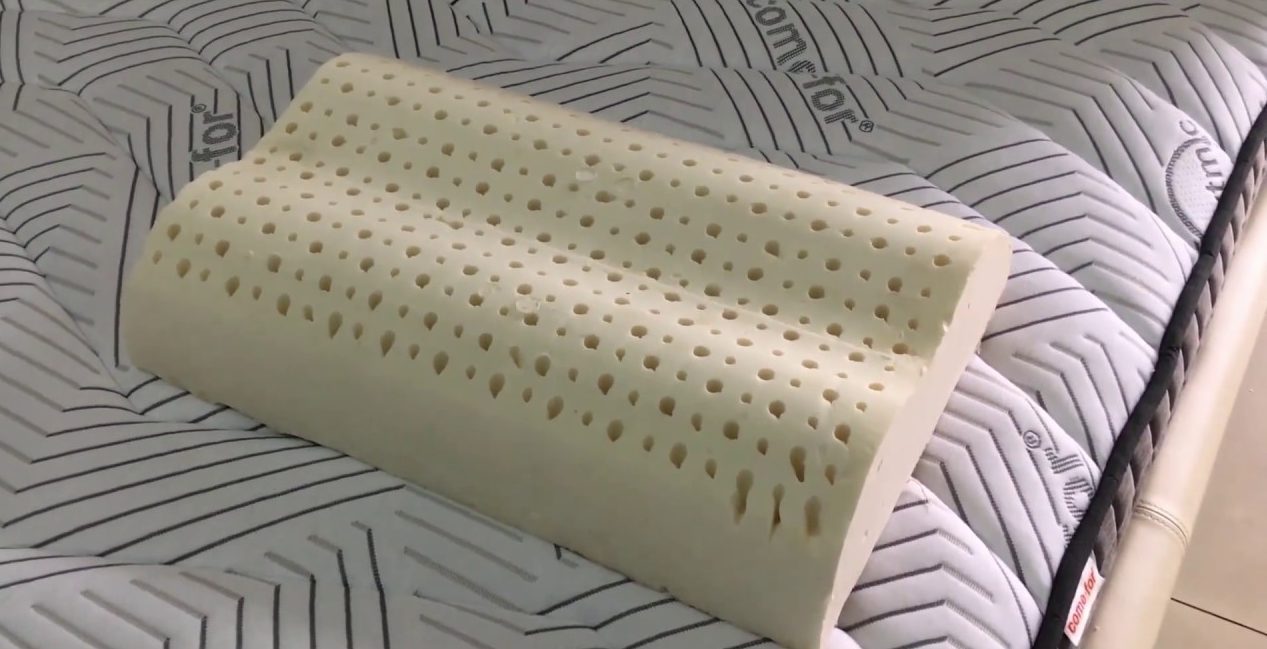 Як доглядати і прати ортопедичні подушки