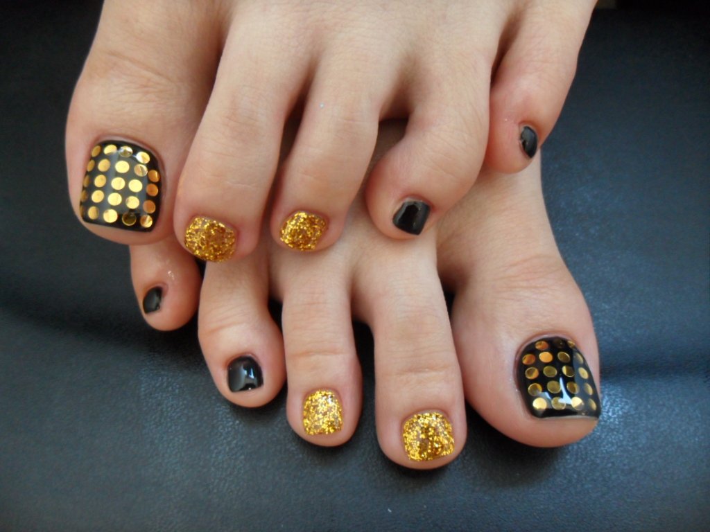 Модний педикюр 2020 року:головні тренди та новинки(150 фото)