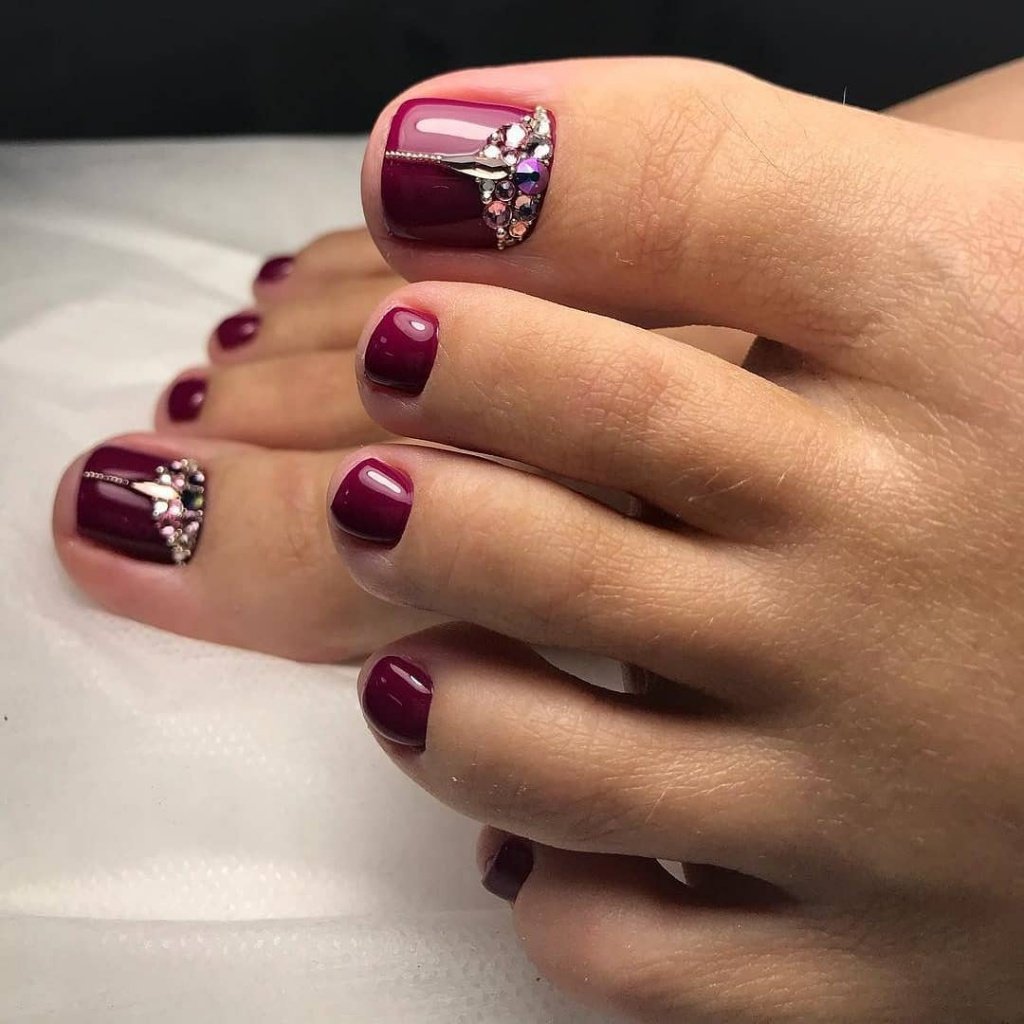 Модний педикюр 2020 року:головні тренди та новинки(150 фото)