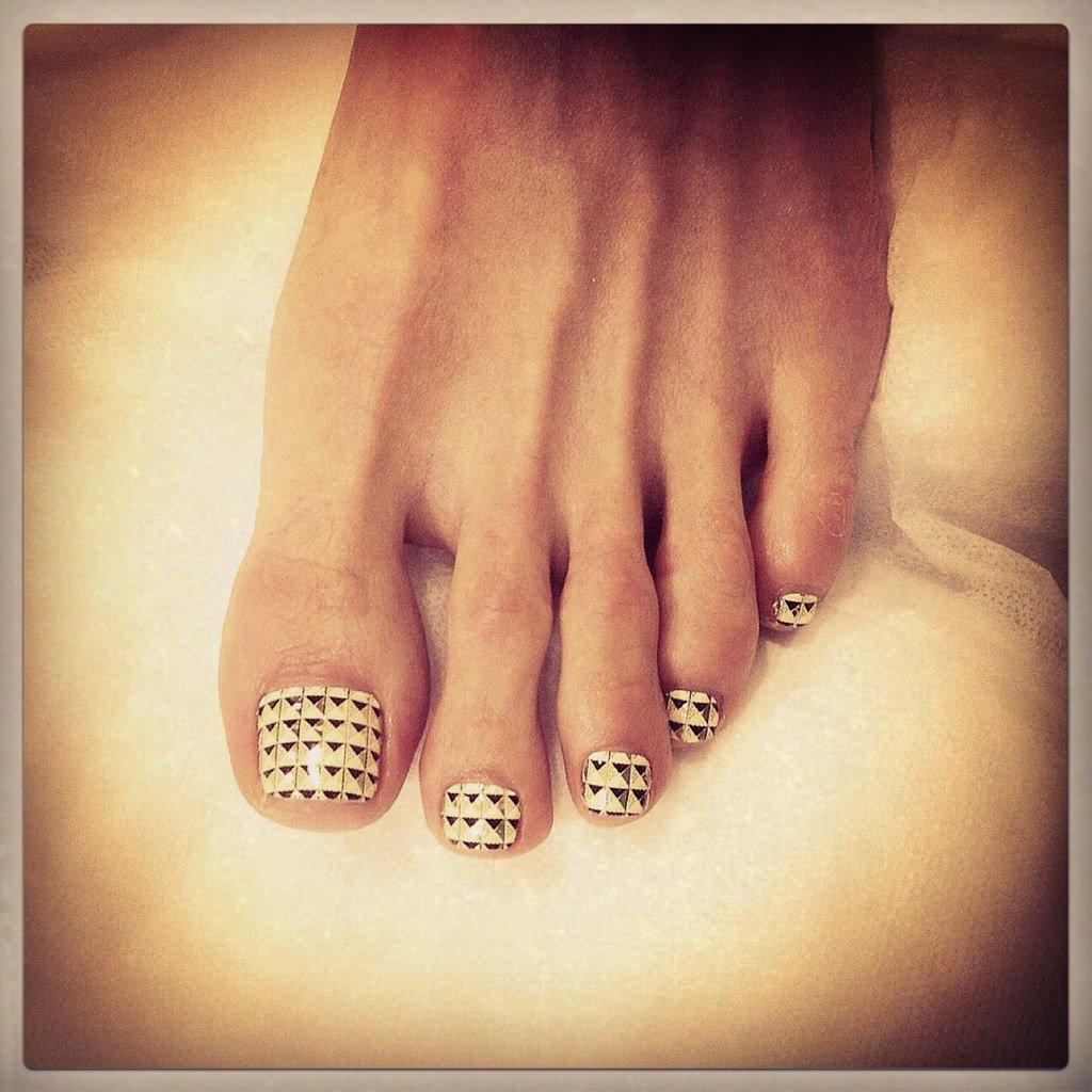 Модний педикюр 2020 року:головні тренди та новинки(150 фото)