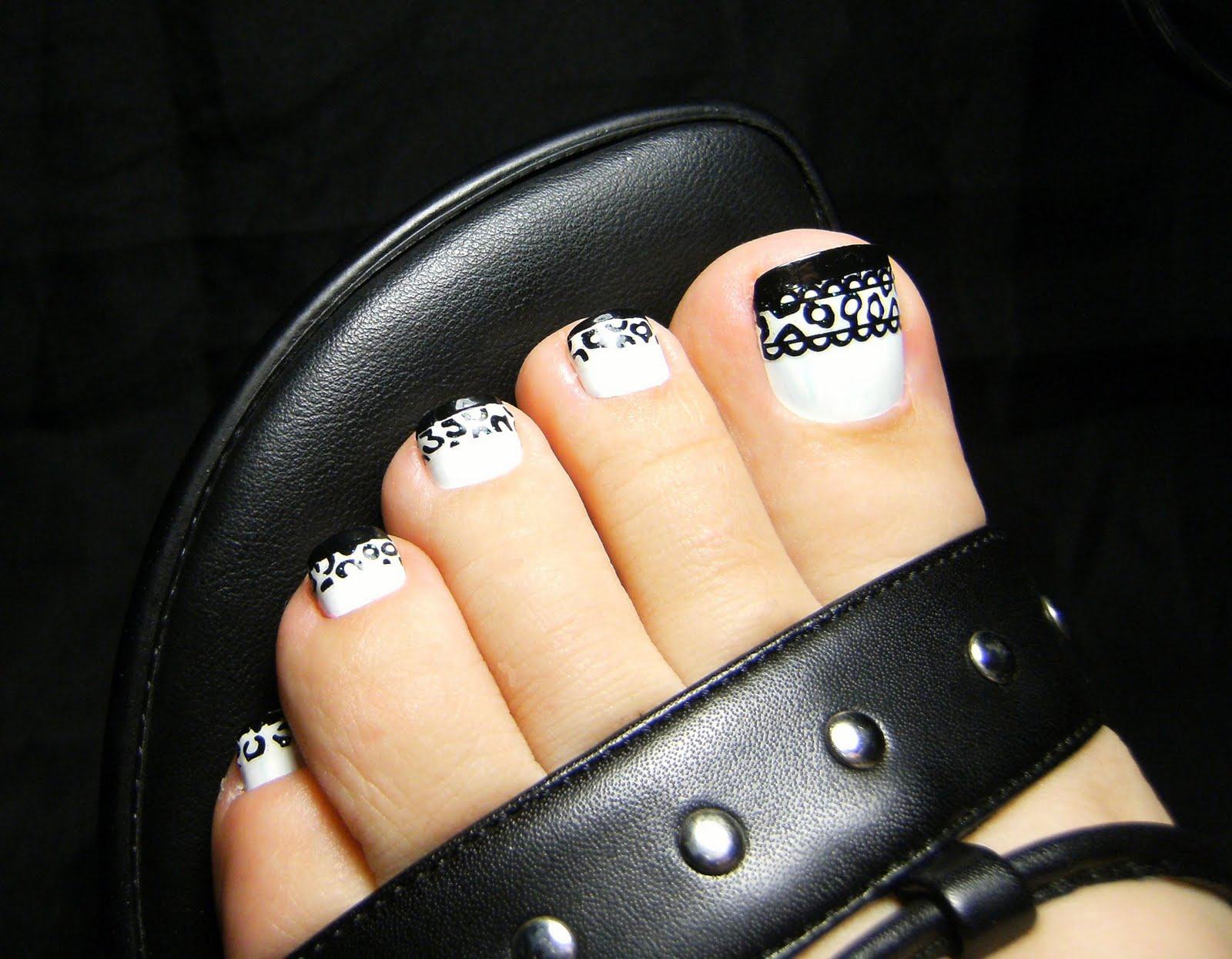 Модний педикюр 2020 року:головні тренди та новинки(150 фото)