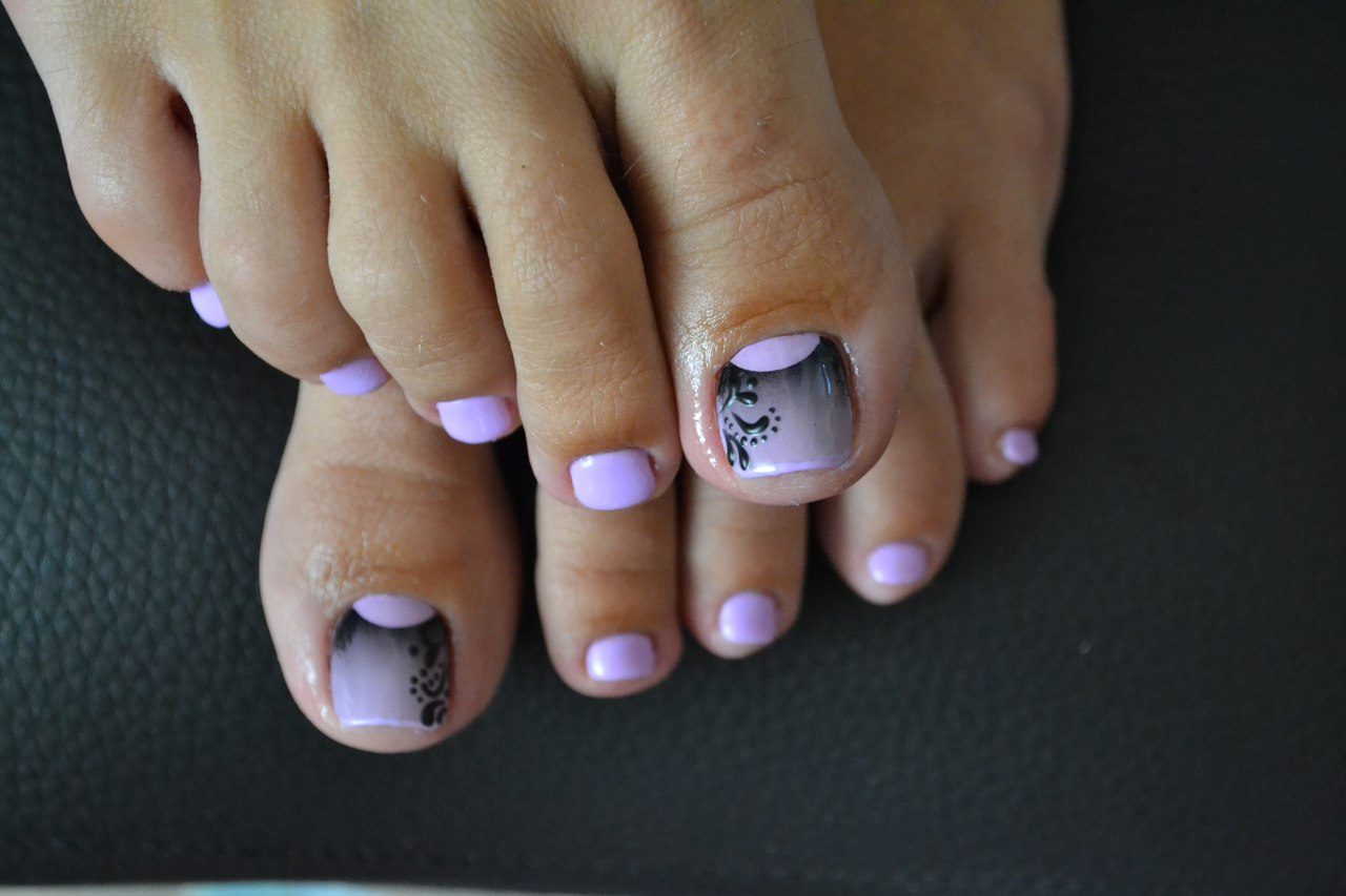 Модний педикюр 2020 року:головні тренди та новинки(150 фото)