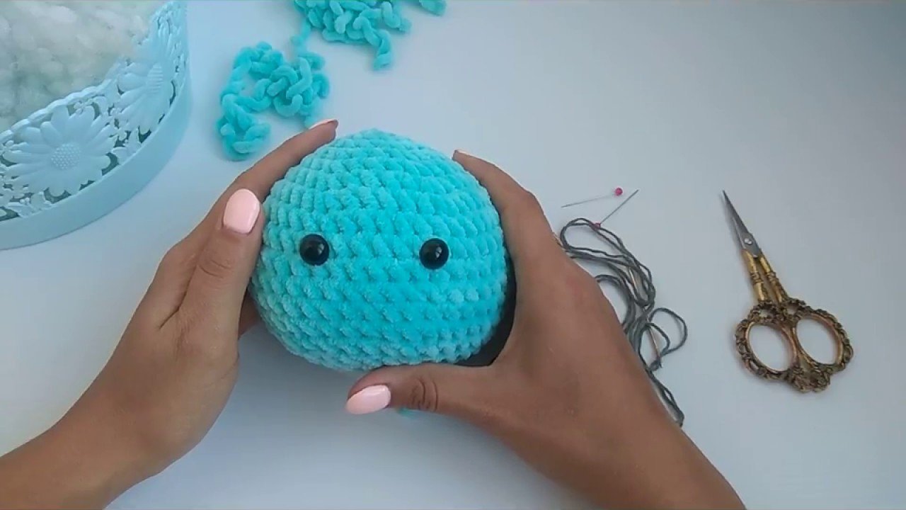 Вязані іграшки амігурумі (49 фото)