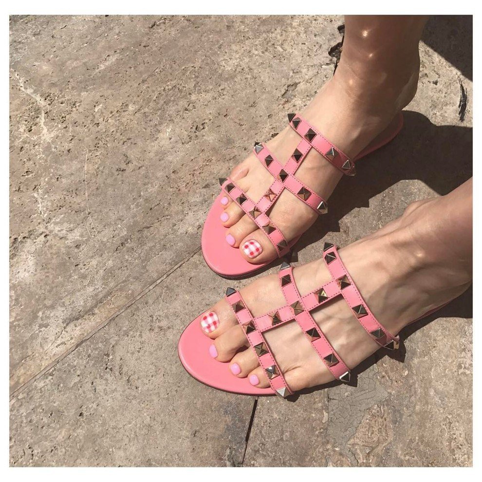 Модний педикюр 2020 року:головні тренди та новинки(150 фото)