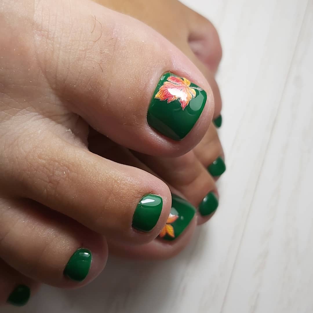 Модний педикюр 2020 року:головні тренди та новинки(150 фото)