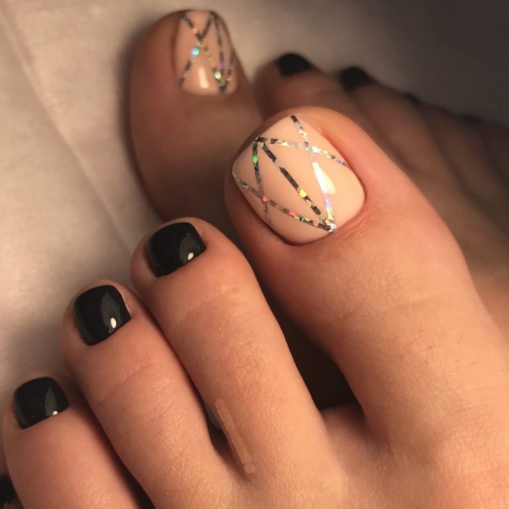 Модний педикюр 2020 року:головні тренди та новинки(150 фото)