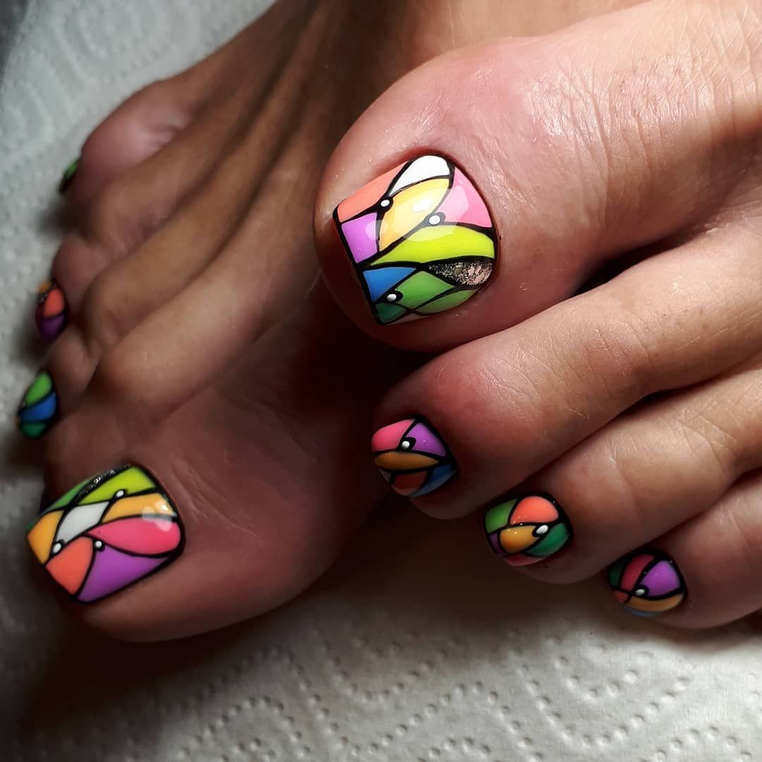 Модний педикюр 2020 року:головні тренди та новинки(150 фото)