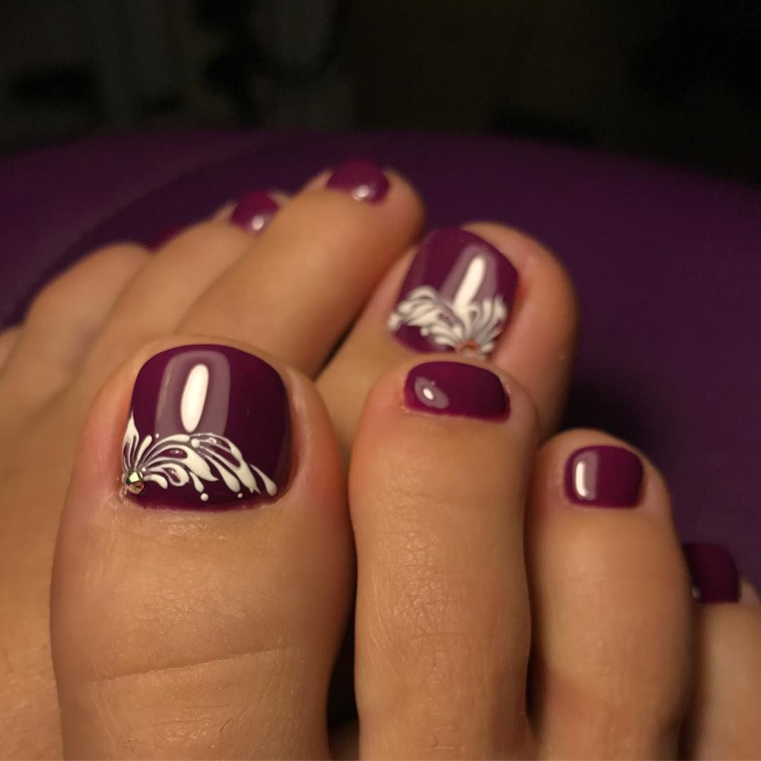 Модний педикюр 2020 року:головні тренди та новинки(150 фото)