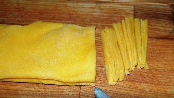 Як приготувати домашню локшину   сама смачна локшина своїми руками