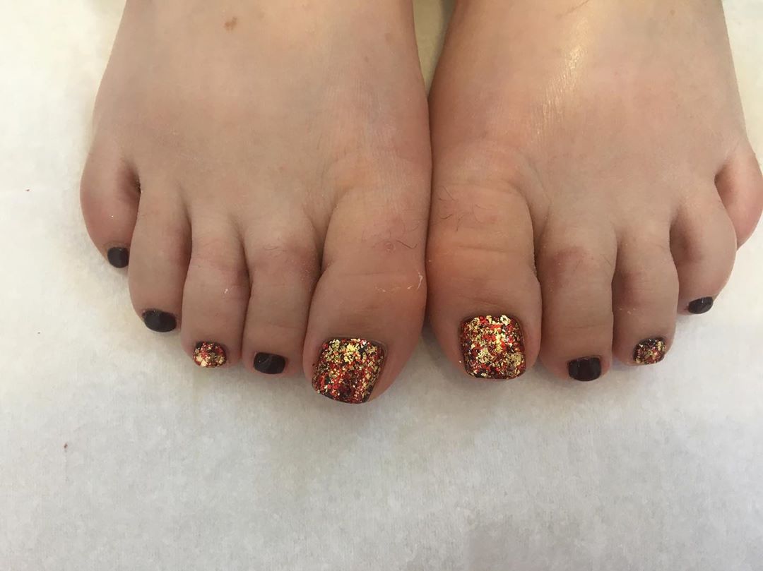Модний педикюр 2020 року:головні тренди та новинки(150 фото)