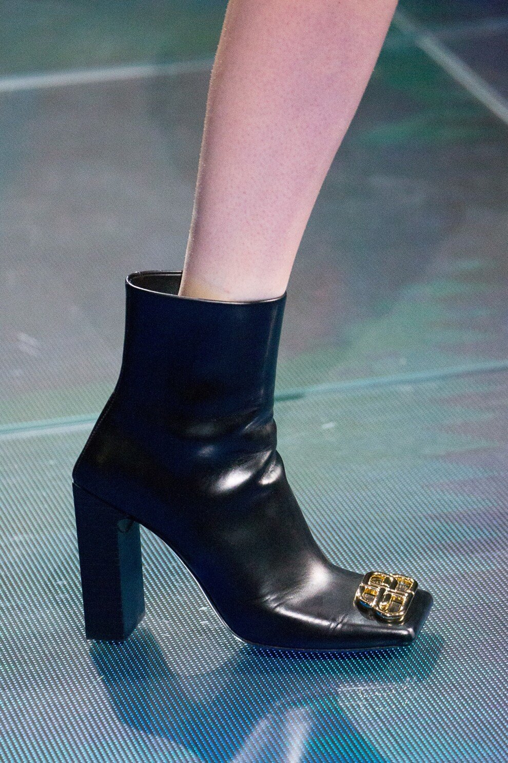 Тепло і стильно: модна зимове взуття 2020 (58 фото)