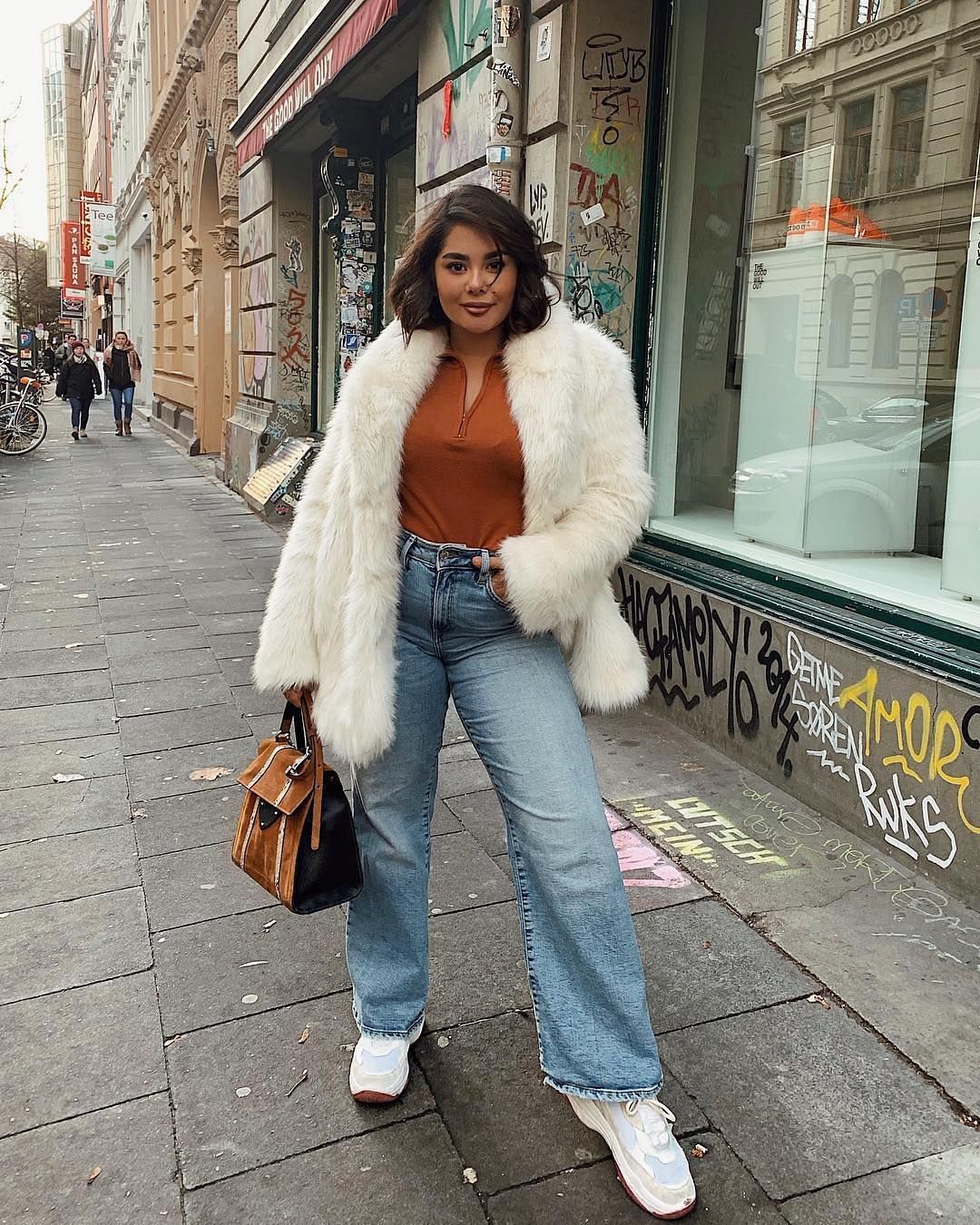 З чим носити джинси кльош (48 фото)