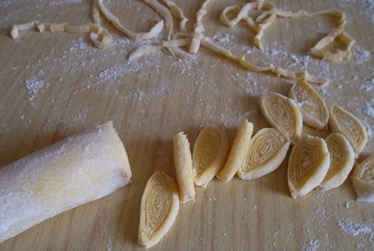Як приготувати домашню локшину   сама смачна локшина своїми руками