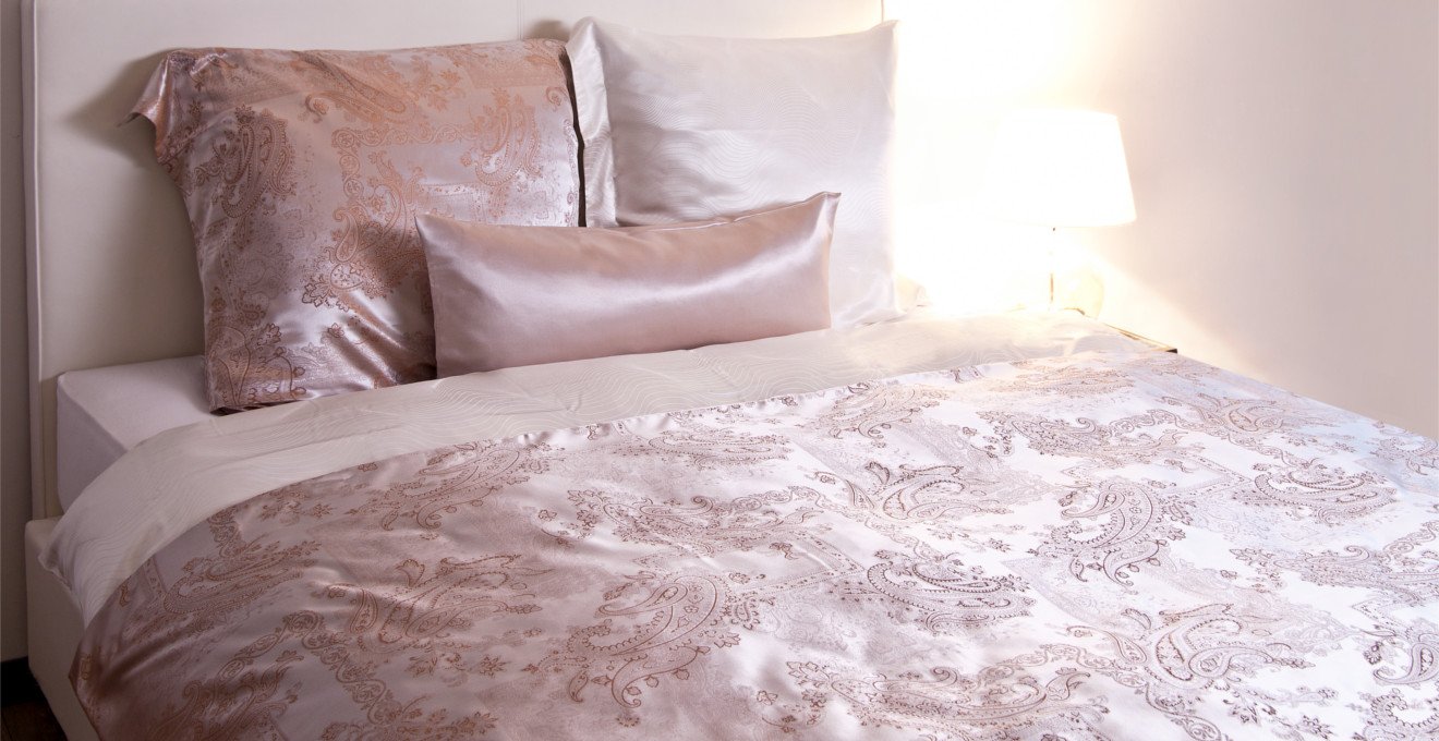 Вибираємо постільну білизну за типом тканини 15 видів (110 фото) Вибираємо постільну білизну за типом тканини 15 видів (110 фото)