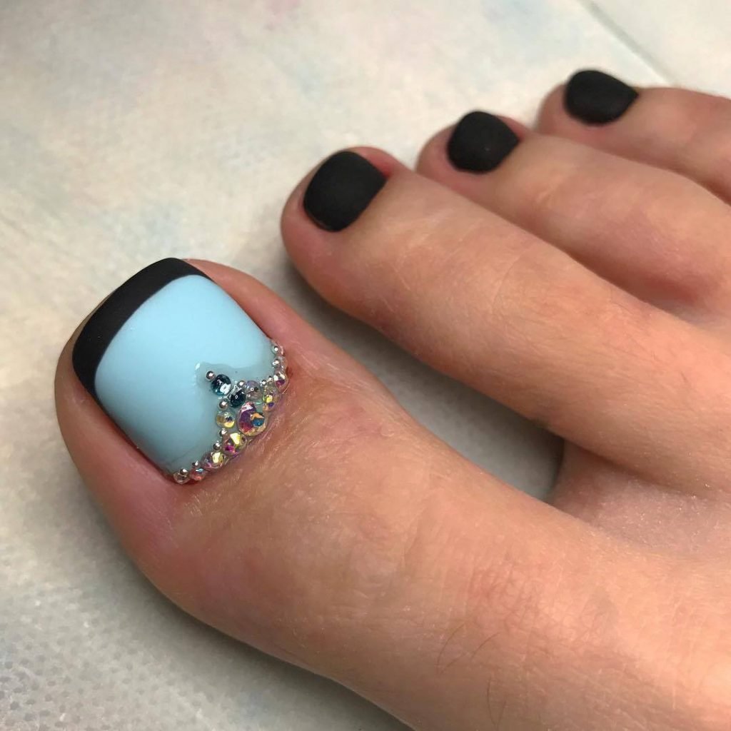 Модний педикюр 2020 року:головні тренди та новинки(150 фото)