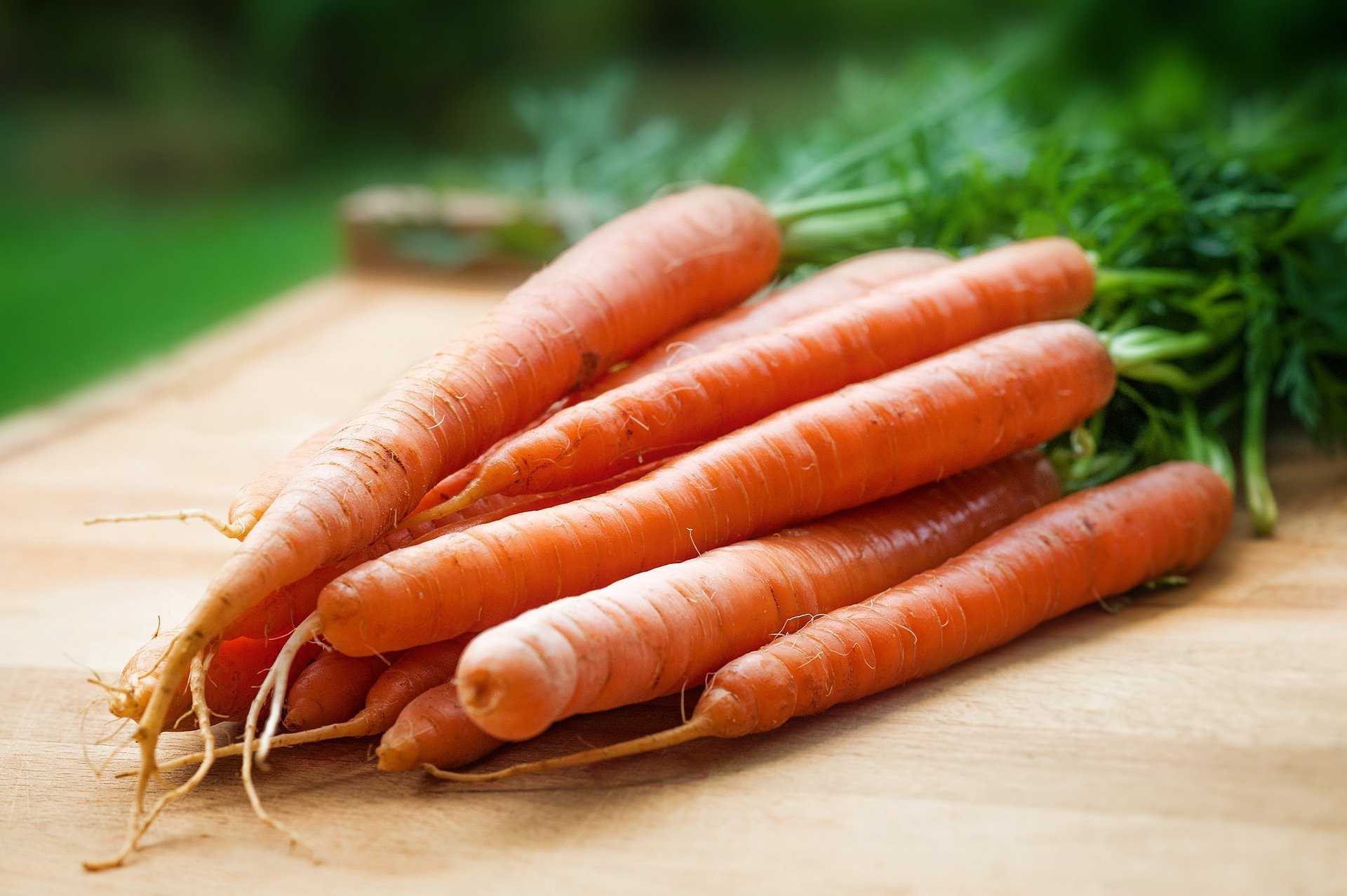 Які продукти не можна гріти в мікрохвильовці