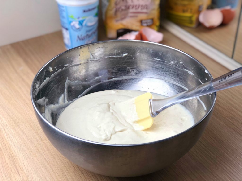 Пишні оладки на кислому молоці