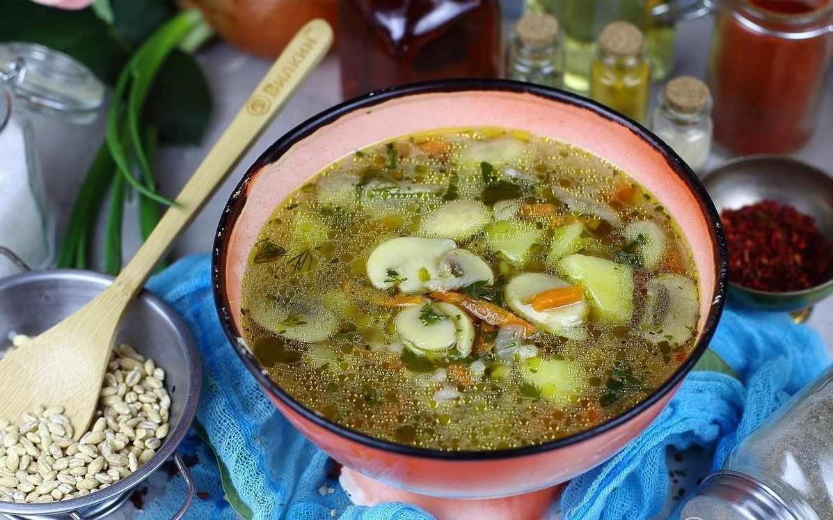 Як варити розсольник з перловкою і мясом