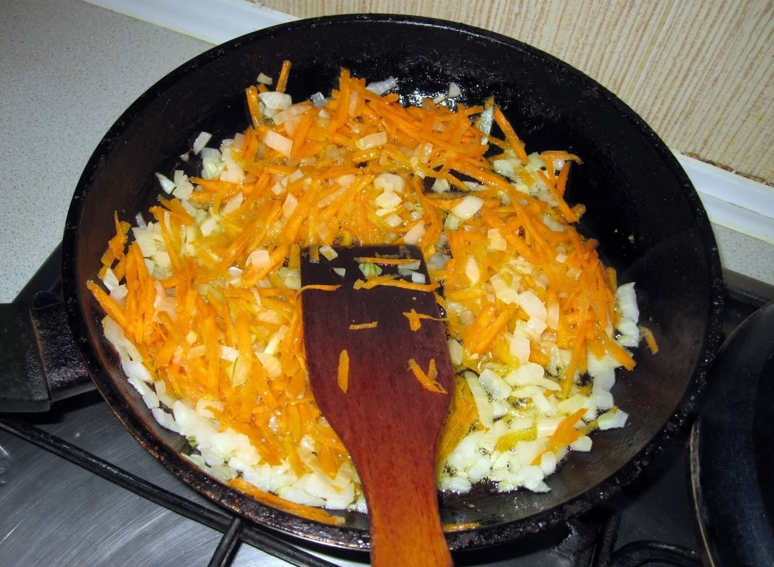 Як варити розсольник з перловкою і мясом