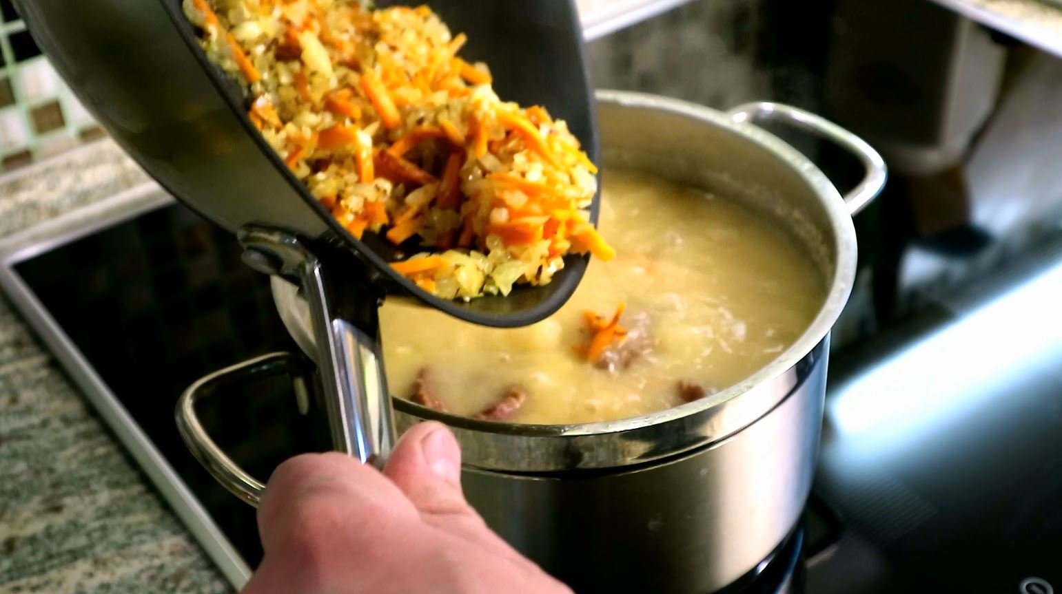 Як варити розсольник з перловкою і мясом