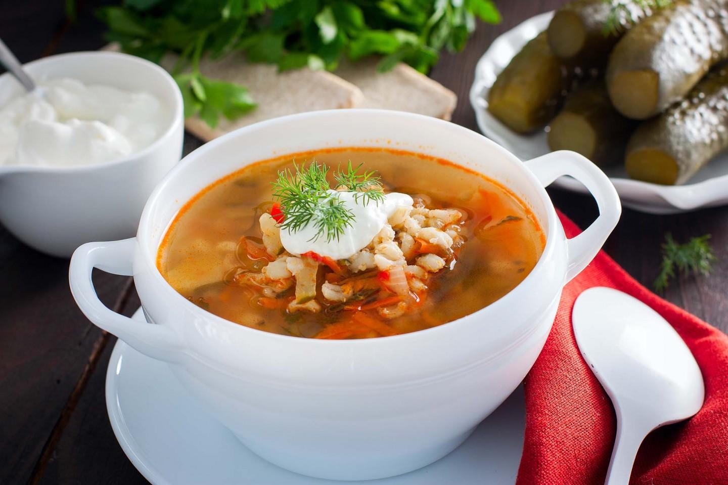 Як варити розсольник з перловкою і мясом