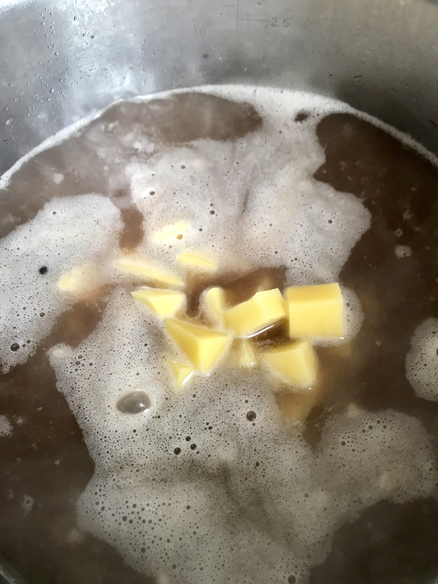 Як варити розсольник з перловкою і мясом