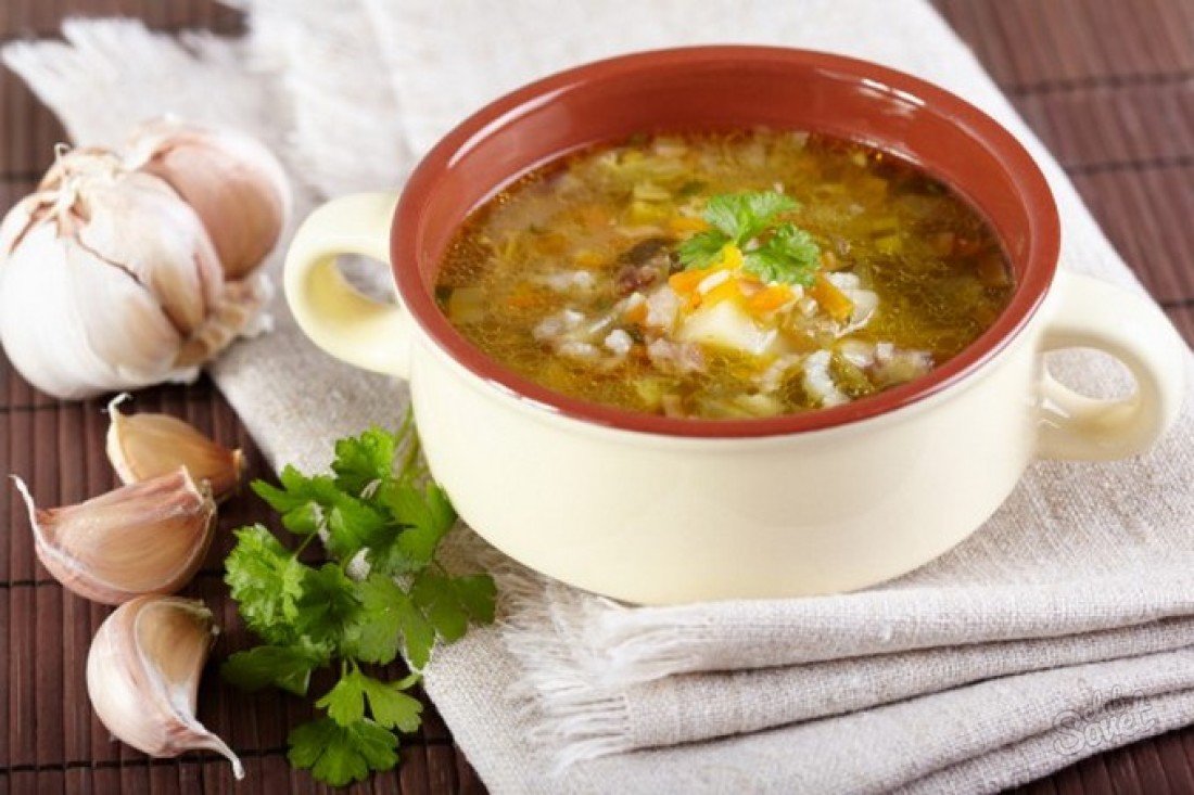 Як варити розсольник з перловкою і мясом