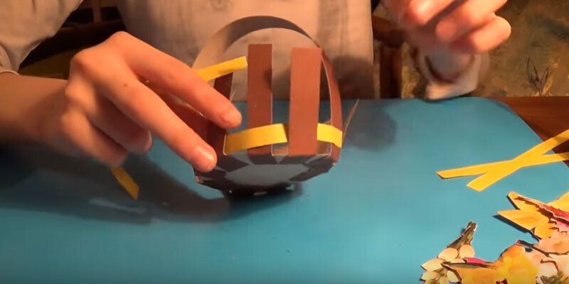 Підставка для яйця своїми руками на Великдень 2020