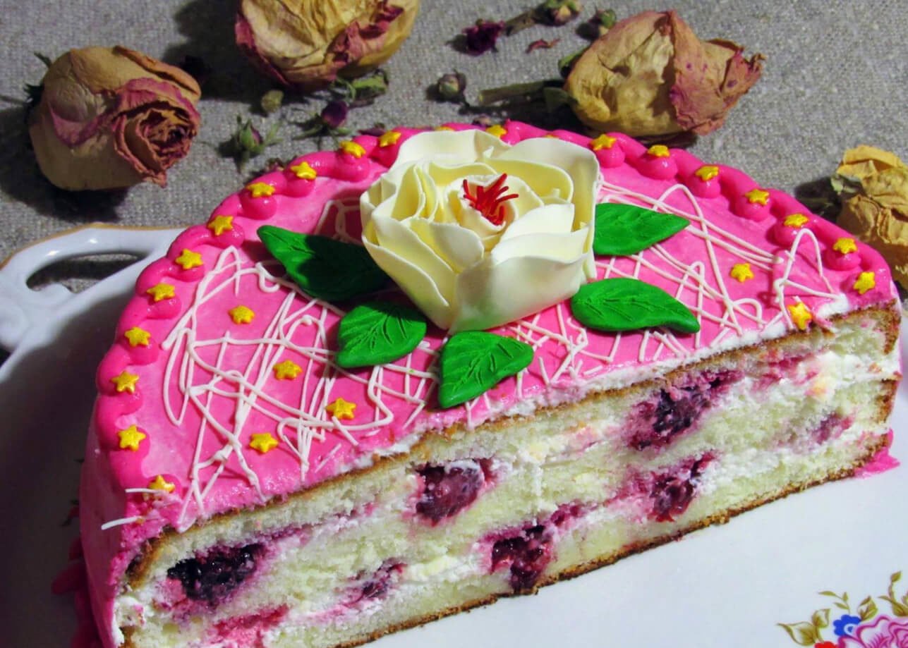 Чим просочити бісквітні коржі